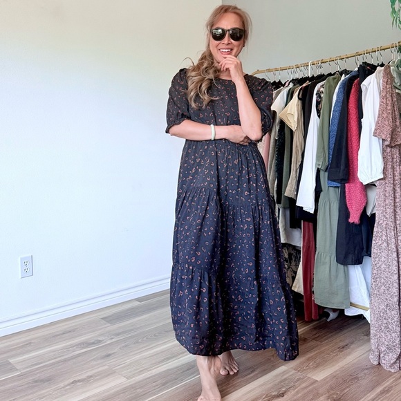 Apricot Oversized Midi  Patterned Dress - Picture 13 of 13